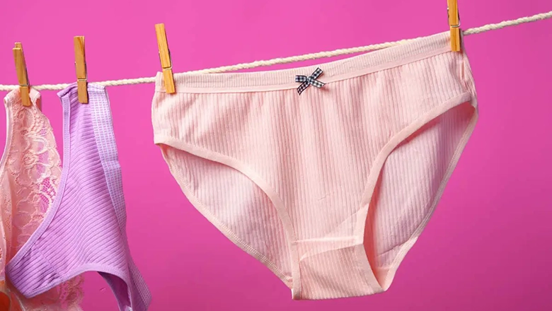 Cambiarsi la biancheria intima